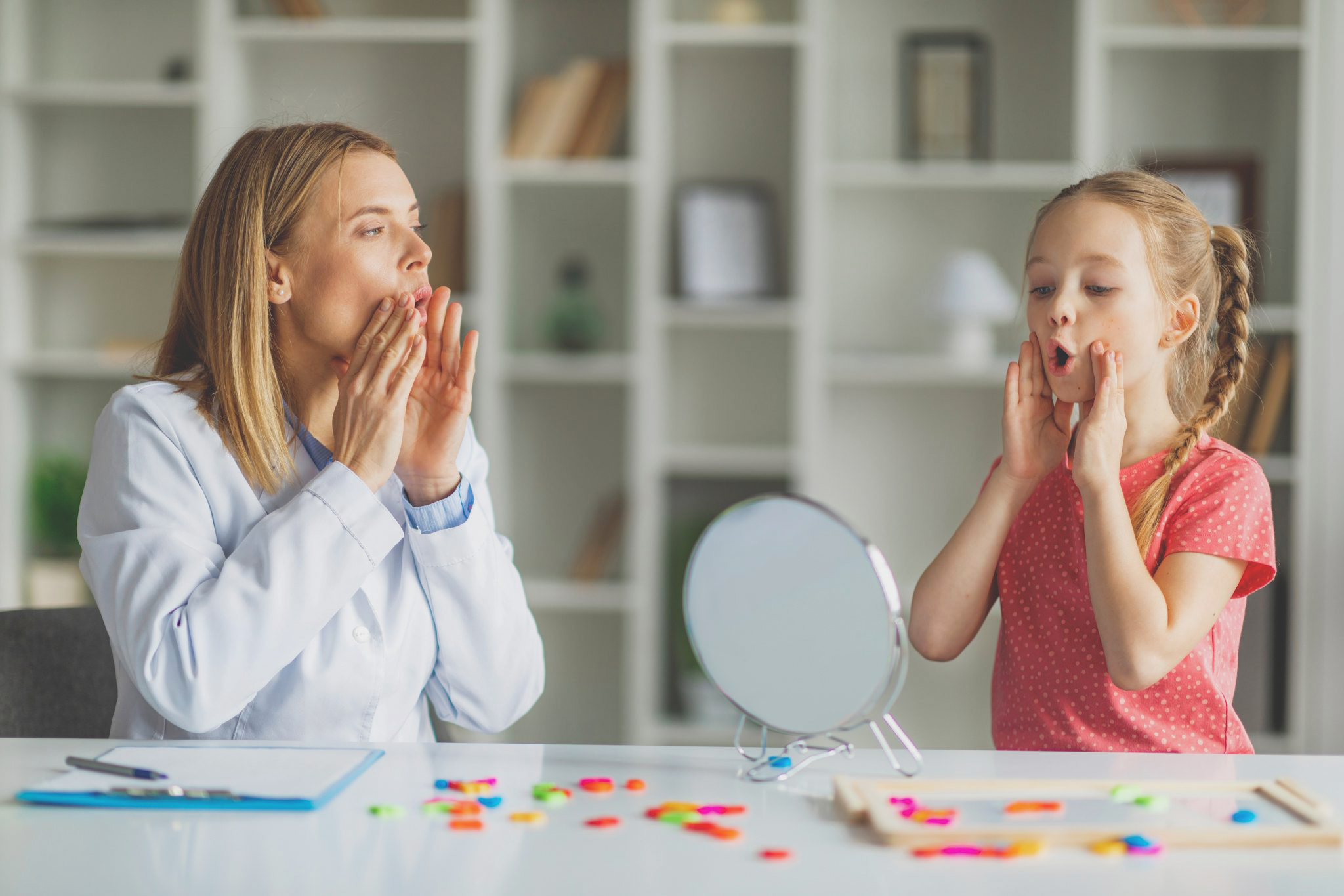 servicio-logopedia-foniatria-hospital_BLOGHLA